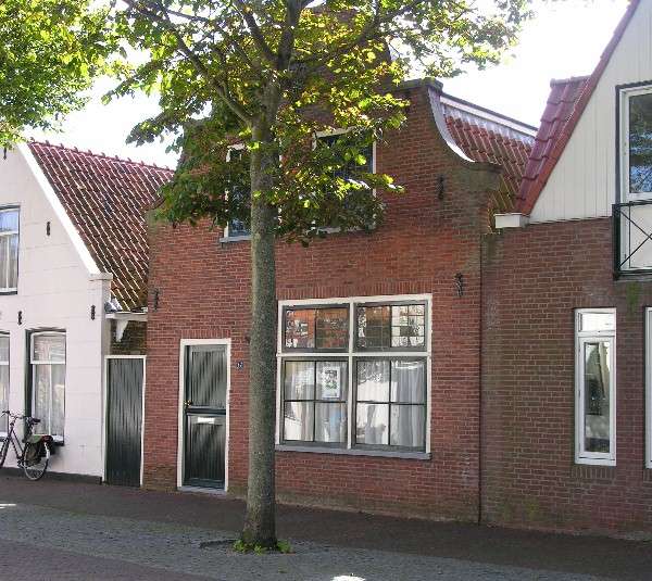 Dorpsstraat 37 Huis in de Dorpsstraat op Vlieland